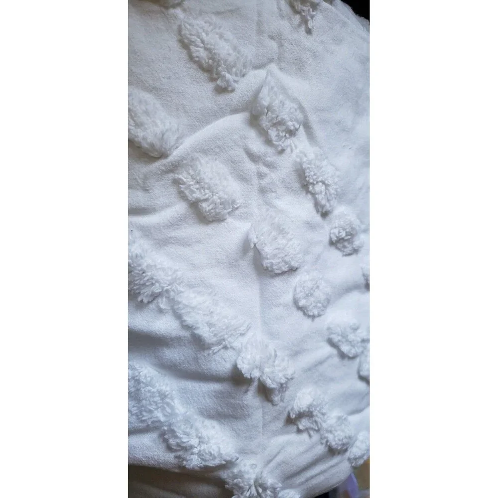 NWT Michaela Tufted Triangles 3-Piece Full/Queen Comforter Set in Bright White